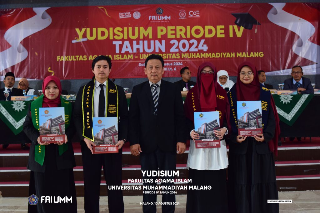 Raih Summa Cumlaude, Dini Arek Ekonomi Syariah UMM Terbaik Prodi-FAI 1