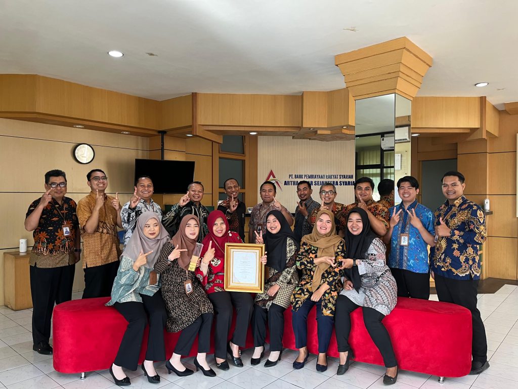 Kinerja Keuangan Terbaik, BPRS Artha Sinar Sejahtera Syariah Raih BPR Syariah Award 3