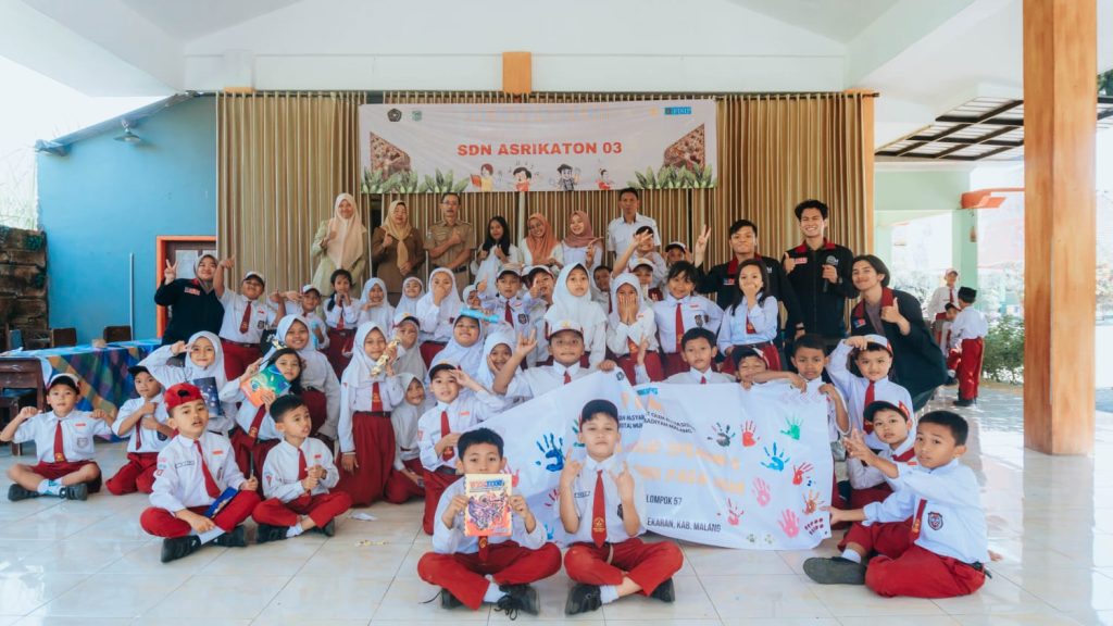 SDN Asrikaton 3 Pentas Seni Jadi Bukti PMM 57 UMM Sukses Proker Public Speaking 3