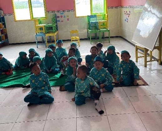 PMM 101 UMM Edukasi Siswa TK PKK Tunas Bangsa Bijaksana Gunakan Gadget 1