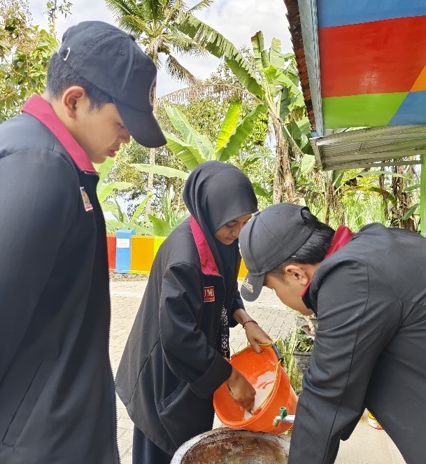 PMM 65 UMM Pengecatan Ulang TK Dharma Wanita Persatuan 01 Wonosari 1