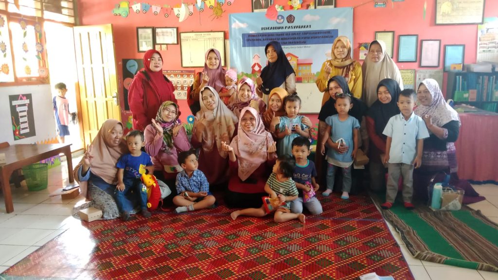 Dosen Keperawatan UMLA Sosialisasi Orang Tua Cara Stimulasi Perkembangan Anak Pra Sekolah 3