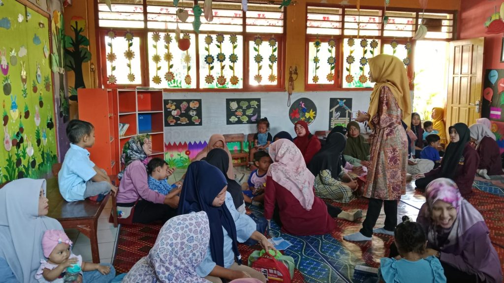 Dosen Keperawatan UMLA Sosialisasi Orang Tua Cara Stimulasi Perkembangan Anak Pra Sekolah 1