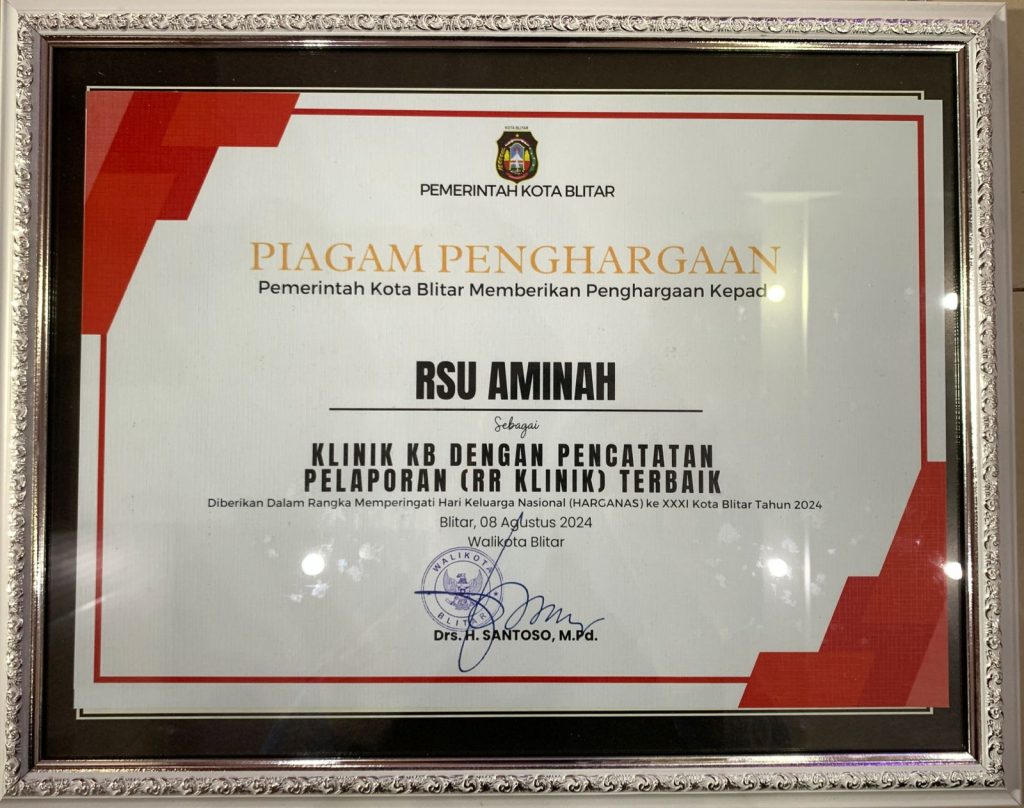 Momentum HKN, RSU Aminah Dapat Reward Pemkot Blitar Sebagai Klinik KB Terbaik   1