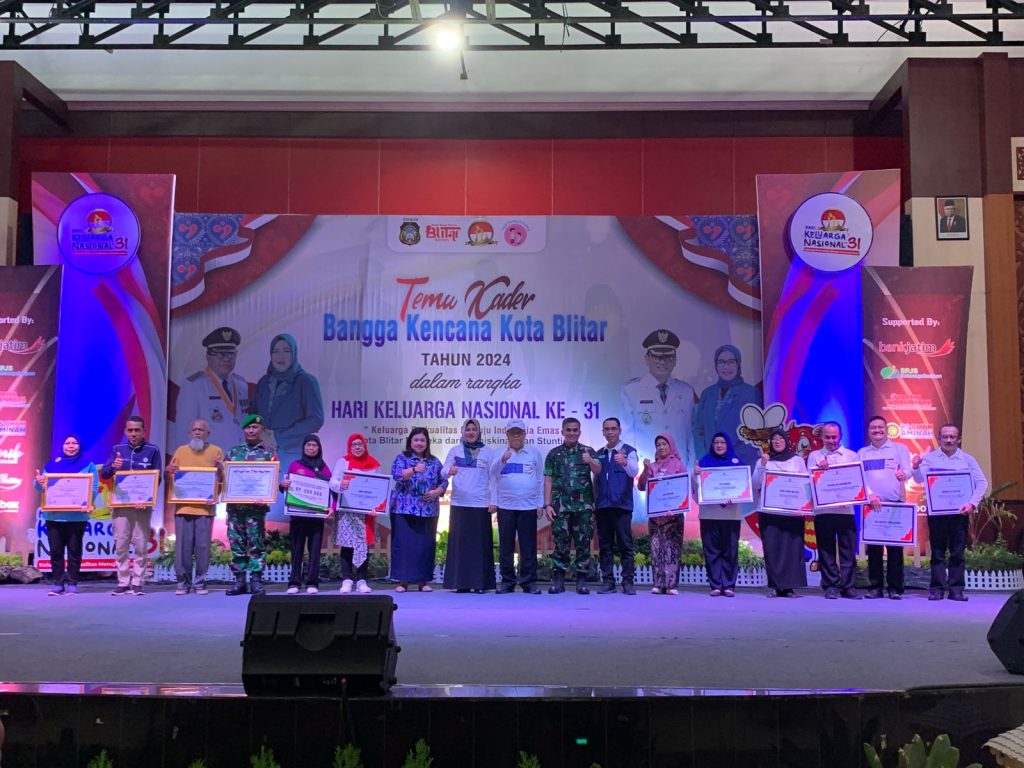 Momentum HKN, RSU Aminah Dapat Reward Pemkot Blitar Sebagai Klinik KB Terbaik   2