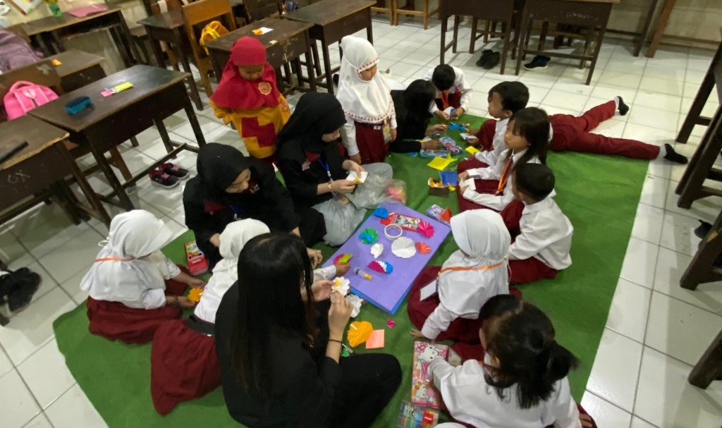PMM 89 UMM Giat Literasi-Tanam Sayur di SDN Purwodadi 4 Malang dan Warga Purwodadi, Blimbing 1