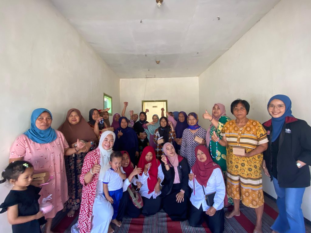 Art Therapy PMM 45 UMM Tingkatkan Kesehatan Mental Lansia di Desa Bunut Wetan 2