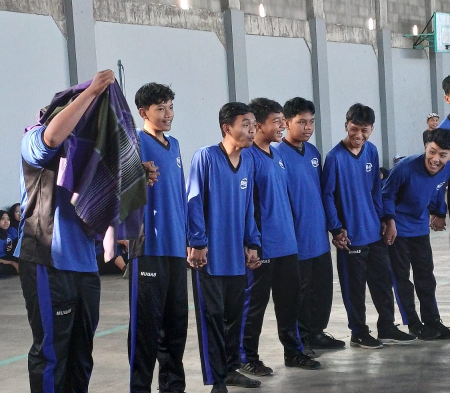 SMK Mugas Semarak HUT RI 79 Heboh Lomba Tematik Sarung 1