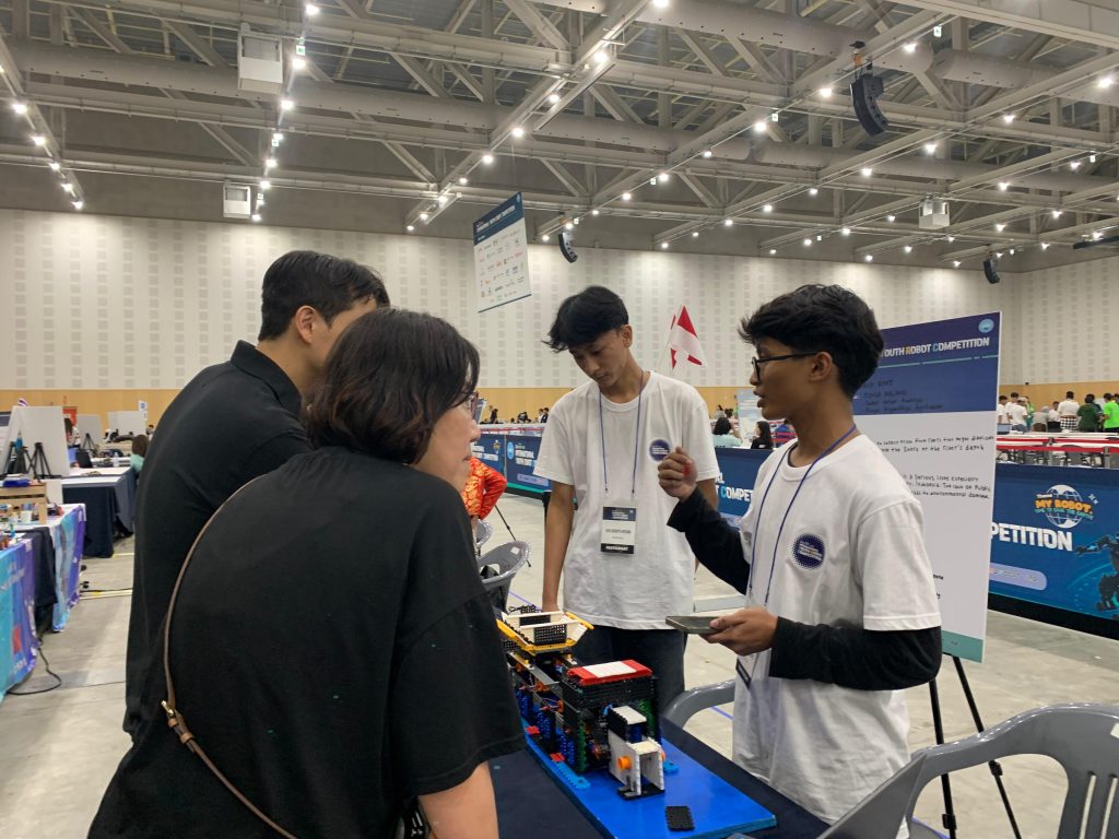 Sisihkan 30 Negara Tim Robot SMK Mutu Gondanglegi Juara IYRC Korea 2024 1 Sisihkan 30 Negara Tim Robot SMK Mutu Gondanglegi Juara IYRC Korea 2024 1