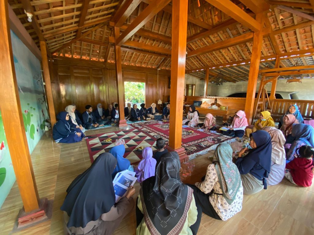 KKN Tematik UMLA Desa Balung Tawun Cegah Stunting Melalui Abon Lele-Pudding Kelor 3