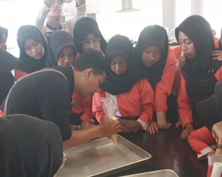 Bersama Chef Handal, Siswa Kuliner SMK Mutu Gondanglegi Teaching-Rekruitmen Kerja   3