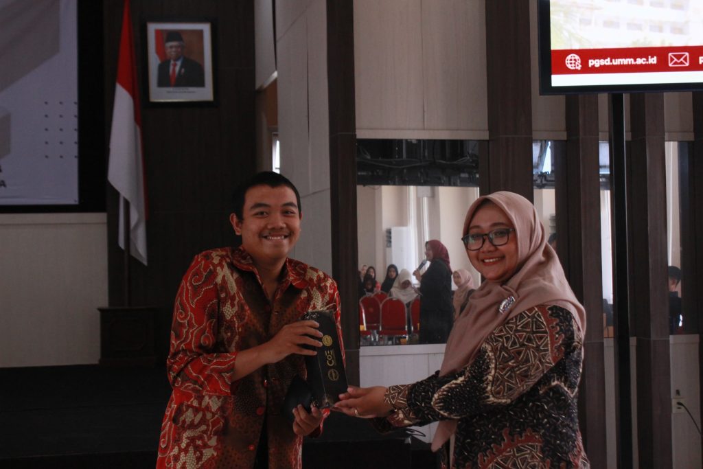 Menggali Potensi Pendidikan Inovatif: PGSD UMM Hadirkan Pakar Montessori Indonesia  Dalam Kuliah Tamu Eksklusif 4