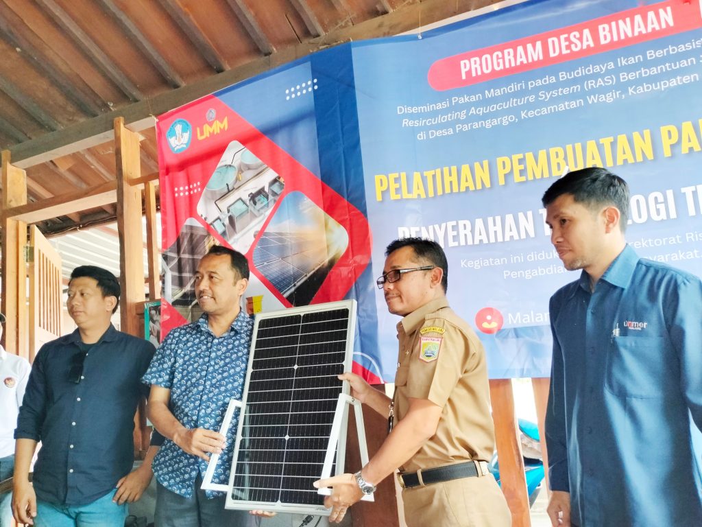 Tim PDB Latih Pembudidaya Ikan Parangargo Diseminasi Pakan Mandiri Berbasis RAS-Solar Cell 2