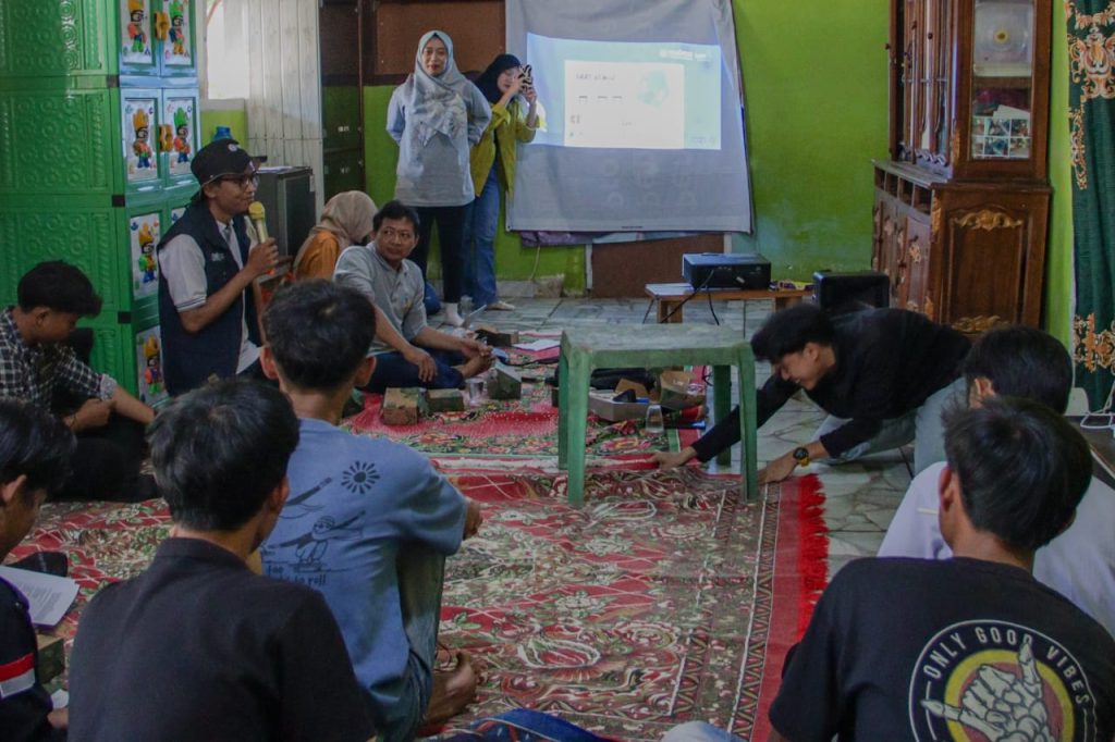 UNILA-MDMC PWM Lampung Mitigasi Pasca-Bencana di Desa Kunjir 1