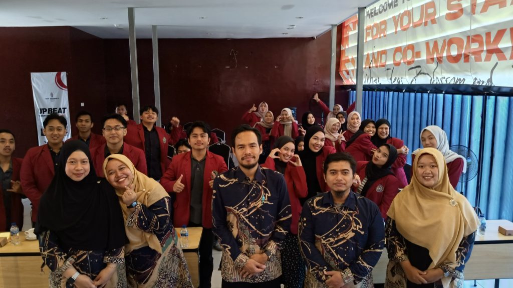 Tingkatkan KTW Prodi Ekonomi Syariah UMM Workshop Penulisan Tugas Akhir 3