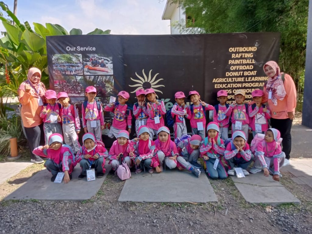 Outbond Ceria TK ABA 13 Malang Bentuk Karakter Siswa Solutif-Mandiri 2