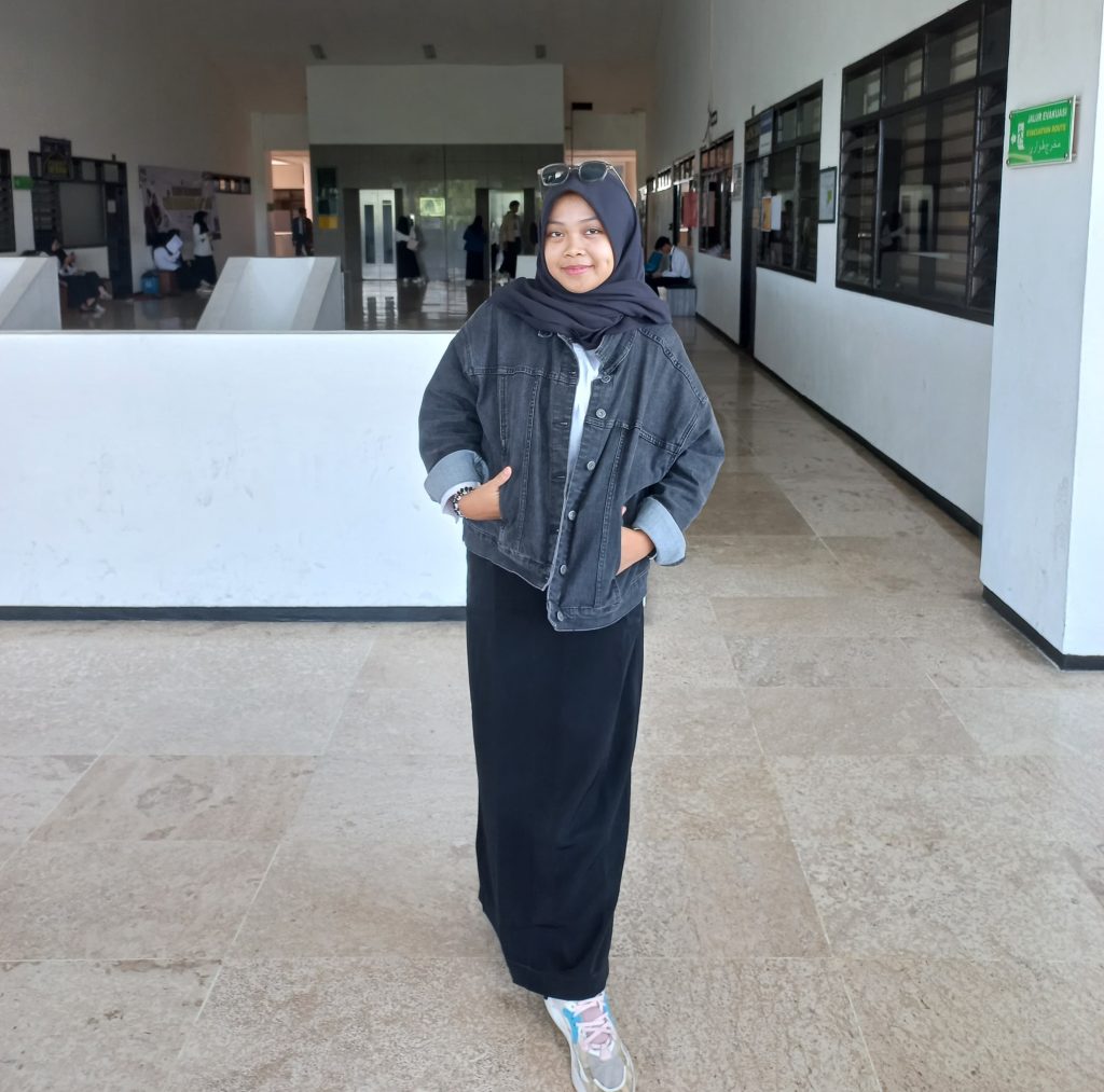 Prestasi Akademik, Adien Mahasiswa Ekos UMM Raih BSI Scholarship Inspirasi   1