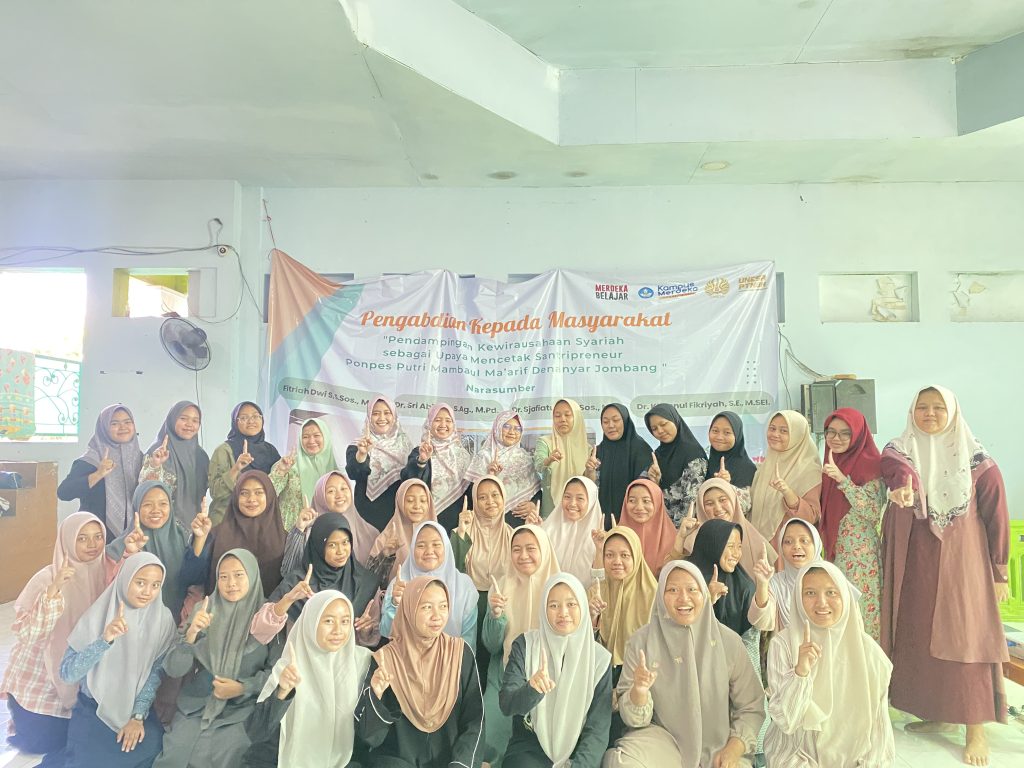 Dampingi Kewirausahaan Syariah, Tim PKM Unesa Cetak Santripreneur Ponpes Putri Mambaul Ma’arif Denanyar Jombang 3