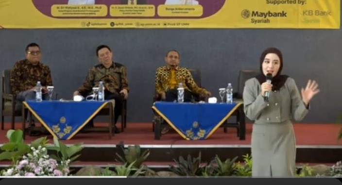 Prodi EP FEB UMM Seminar Bisnis dan Ekonomi-Serahkan Sertifikat Penghargaan Sejumlah Mitra DUDI 3