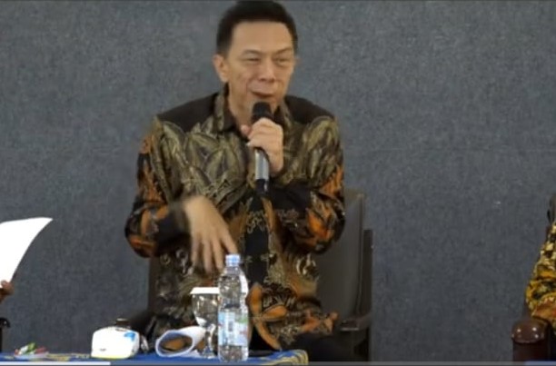 Prodi EP FEB UMM Seminar Bisnis dan Ekonomi-Serahkan Sertifikat Penghargaan Sejumlah Mitra DUDI 2