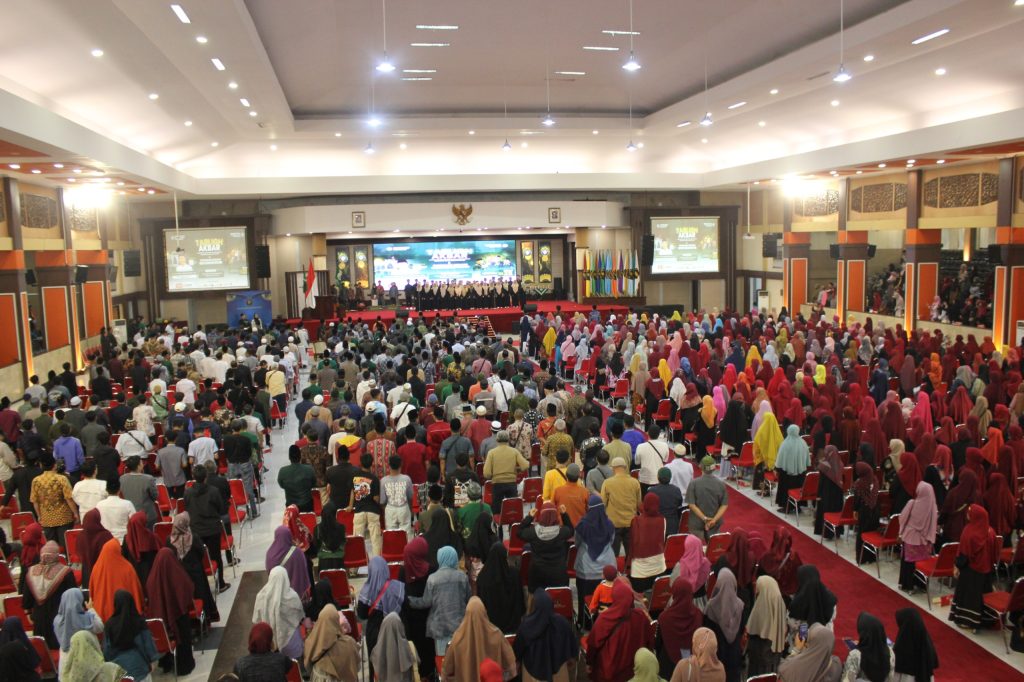 Samantha Krida Menyala, Tabligh Akbar Spektakuler Muhammadiyah Kota Malang Dapat Banyak Pujian 2 Samantha Krida Menyala, Tabligh Akbar Spektakuler Muhammadiyah Kota Malang Dapat Banyak Pujian 2