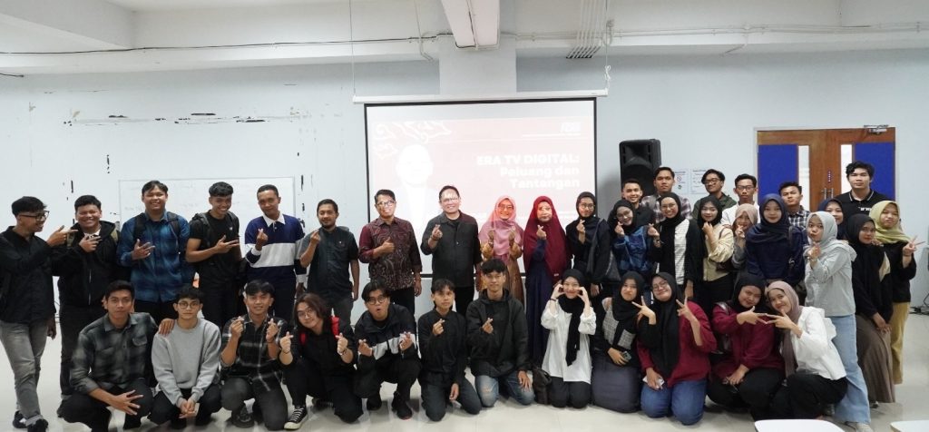 Mahasiswa Ilmu Komunikasi UM Bandung Bahas Perkembangan TV Digital 1