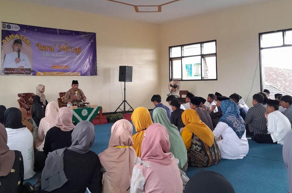 Momentum Isra’ Mi’raj Smamuda Sumberpucung Hadirkan Gus Faizal Bahas Pelajar Islami, Cerdas-Berintegritas 1