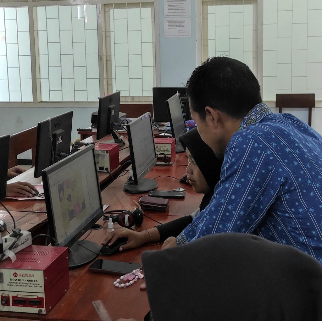 Siswa SMK Mugas Pembekalan Uji Kompetensi Keahlian 1