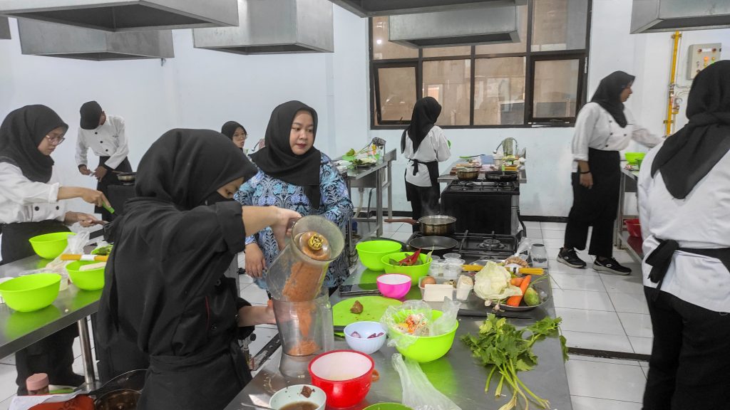 Siswa SMK Mugas Pembekalan Uji Kompetensi Keahlian 2