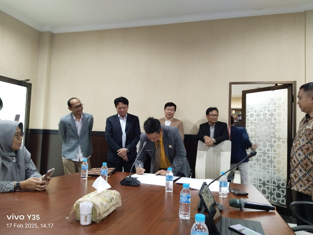 SMK Mutu Gondanglegi-MCE Singapore MoU Pembelajaran Berbasis AI 1