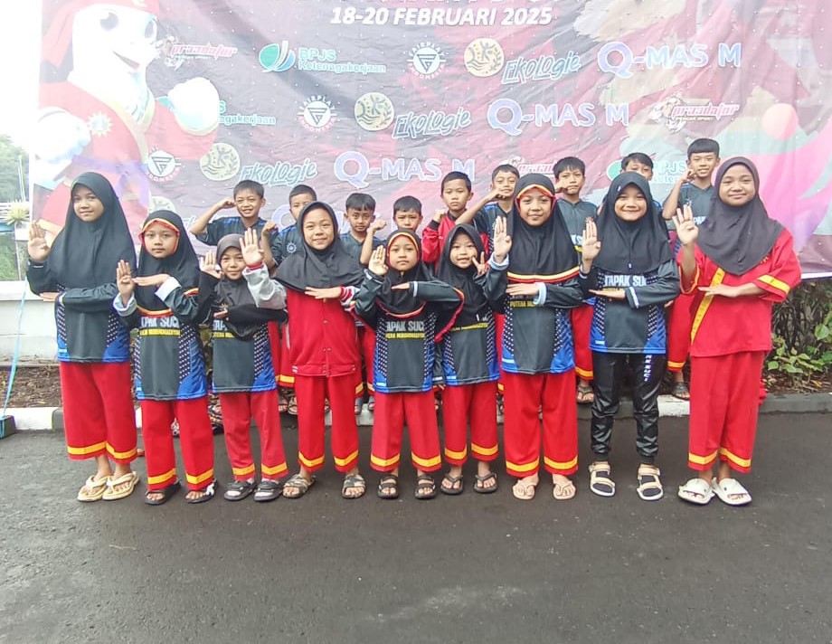 Raih 13 Medali Emas Tapak Suci MD2 Elementary Sumberpucung Juara Umum 1