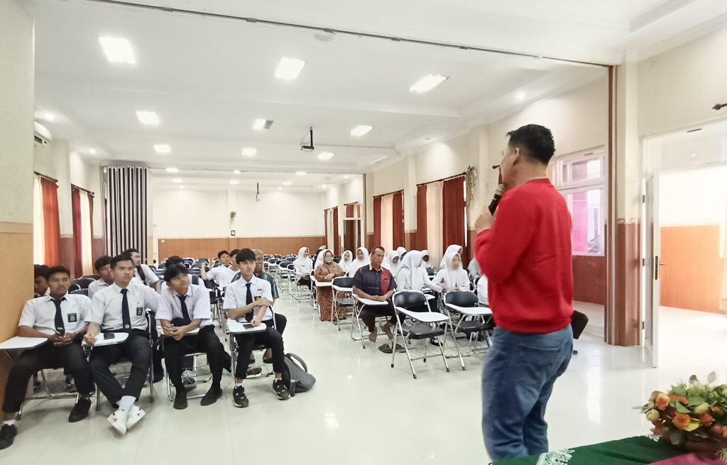 Lolos Seleksi KerjaPT Malindo Intitama Raya, 40 Siswa-Wali Murid SMK Mutu Gondanglegi Koordinasi     3