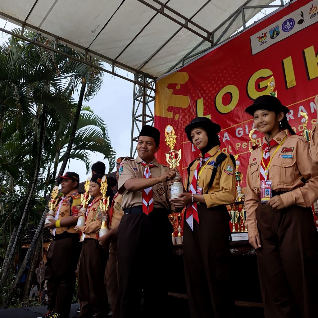 MD2 Elementary Sumberpucung Raih Dua Juara Pramuka Arvegatu Jatim 3 MD2 Elementary Sumberpucung Raih Dua Juara Pramuka Arvegatu Jatim 3