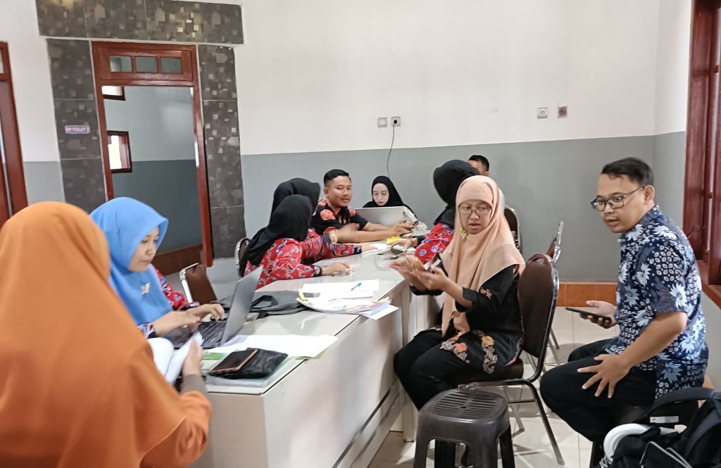 Dinkes Kabupaten Malang Verifikasi Klinik Mutu SMK Mutu Gondanglegi Menuju Layanan Rawat Jalan 3 Dinkes Kabupaten Malang Verifikasi Klinik Mutu SMK Mutu Gondanglegi Menuju Layanan Rawat Jalan 3