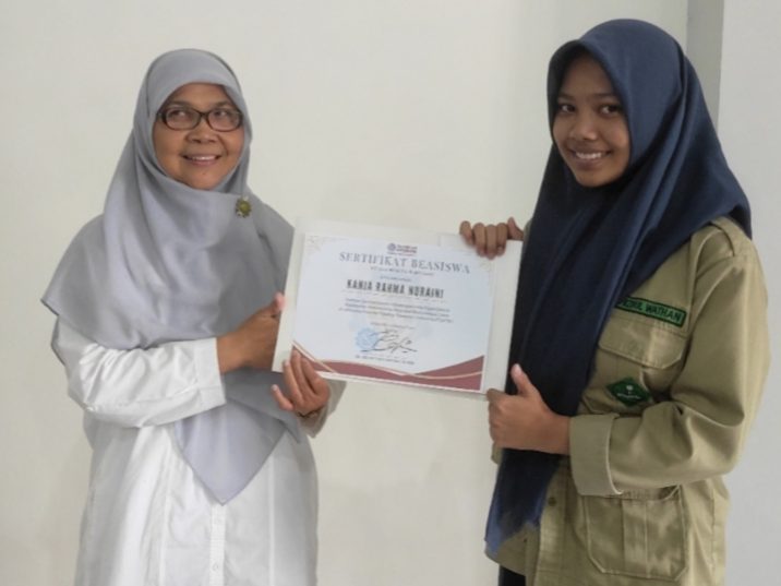 Dua Siswa SMK Mugas Raih Golden Ticket Beasiswa STEKOM 1