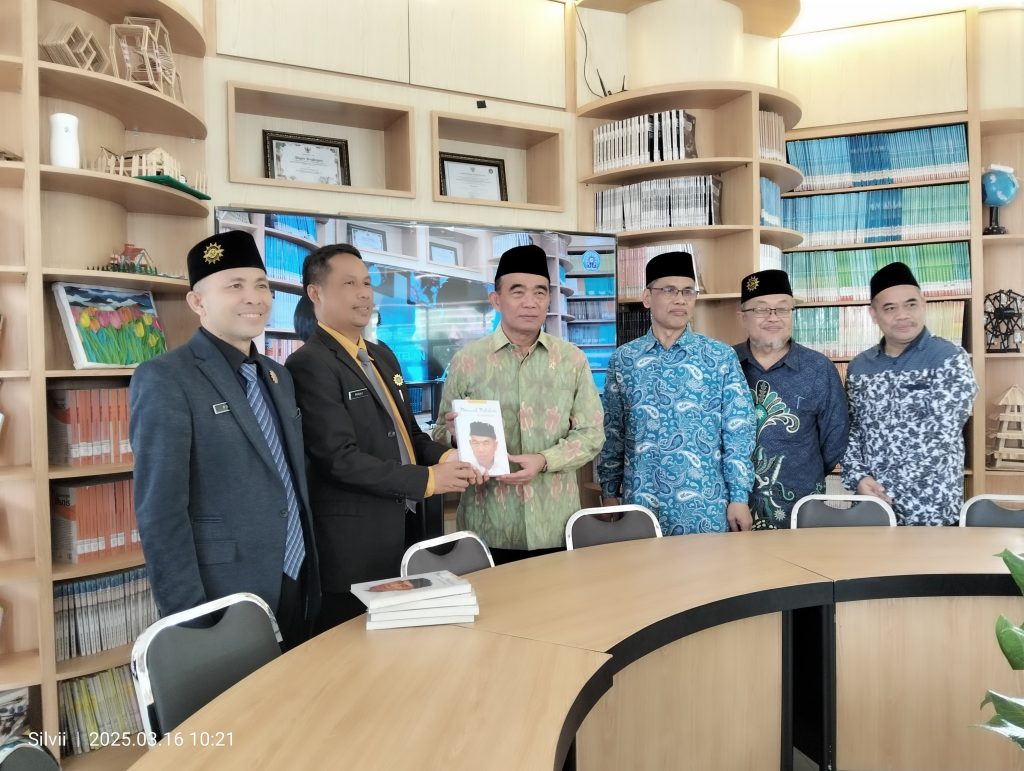 Prof Muhadjir Resmikan Perpus Digital SMK Mutu Gondanglegi-Asrama Cordova Pondok Entrepreneur Muhammadiyah 1