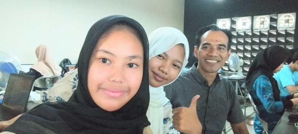 Dua Siswa SMK Mugas Raih Golden Ticket Beasiswa STEKOM 3