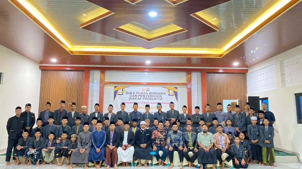 Pondok Modern Al Ma’waa Malang Terima Wakaf Produktif Yayasan Al Ittafiqu Asaasun Najah 1 Pondok Modern Al Ma’waa Malang Terima Wakaf Produktif Yayasan Al Ittafiqu Asaasun Najah 1