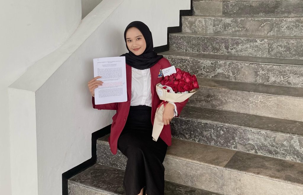 Bahas Pertumbuhan Ekonomi Negara OKI, Vina Amiliana Mahasiswa EP UMM Lolos Jurnal Sinta 2 JESP UMY 2