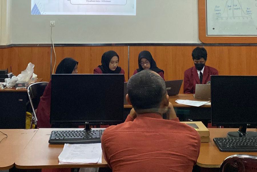 Bahas Pertumbuhan Ekonomi Negara OKI, Vina Amiliana Mahasiswa EP UMM Lolos Jurnal Sinta 2 JESP UMY 1