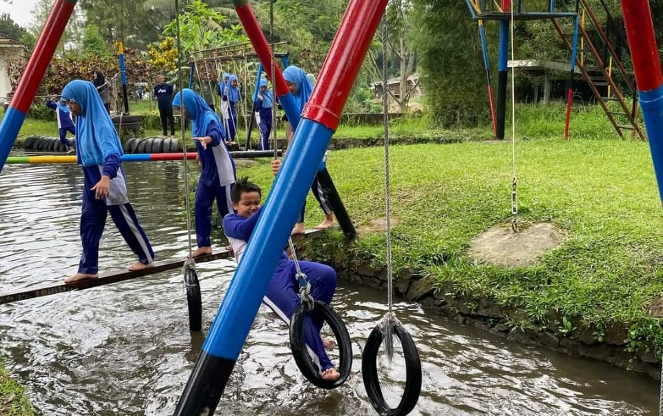Siswa SD Muhammadiyah Gunungpring Muntilan Magelang Family Day 2 Siswa SD Muhammadiyah Gunungpring Muntilan Magelang Family Day 2