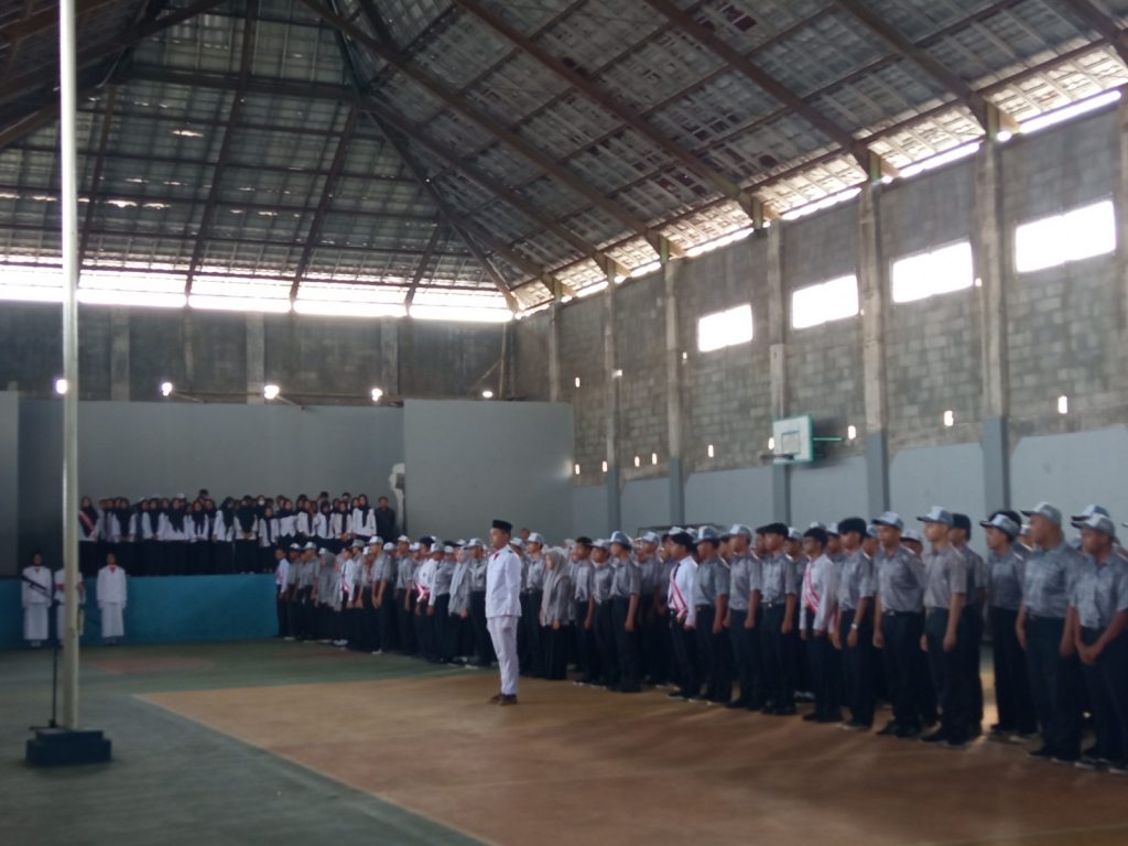 Momentum Hardiknas, Siswa Prestasi SMK Mugas Terima Reward Sekolah 1 Momentum Hardiknas, Siswa Prestasi SMK Mugas Terima Reward Sekolah 1