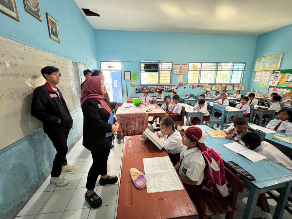 PMM 78 UMM Gelar Sosialisasi Kekeluargaan: Membentuk Kepribadian Positif di SDN 1 Pacet 1