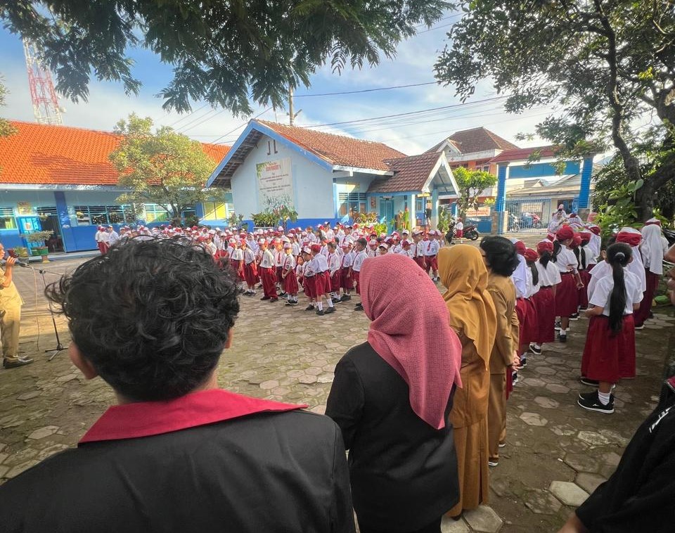 PMM 78 UMM Gelar Sosialisasi Kekeluargaan: Membentuk Kepribadian Positif di SDN 1 Pacet 3