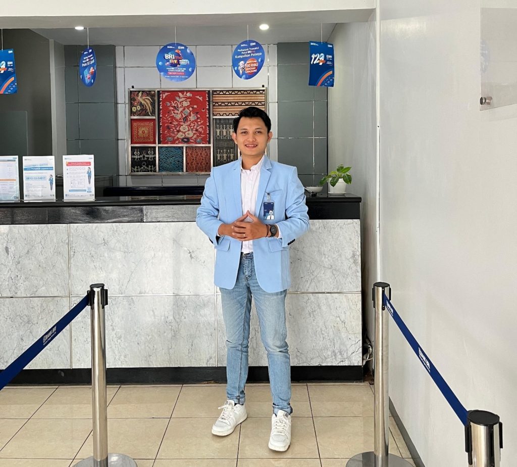 Bayu, Alumni MPLB SMK Mutu Gondanglegi, Karir Bank BUMN-Pengalaman Kerja Tiga Perusahaan Berbeda 2 Bayu, Alumni MPLB SMK Mutu Gondanglegi, Karir Bank BUMN-Pengalaman Kerja Tiga Perusahaan Berbeda 2