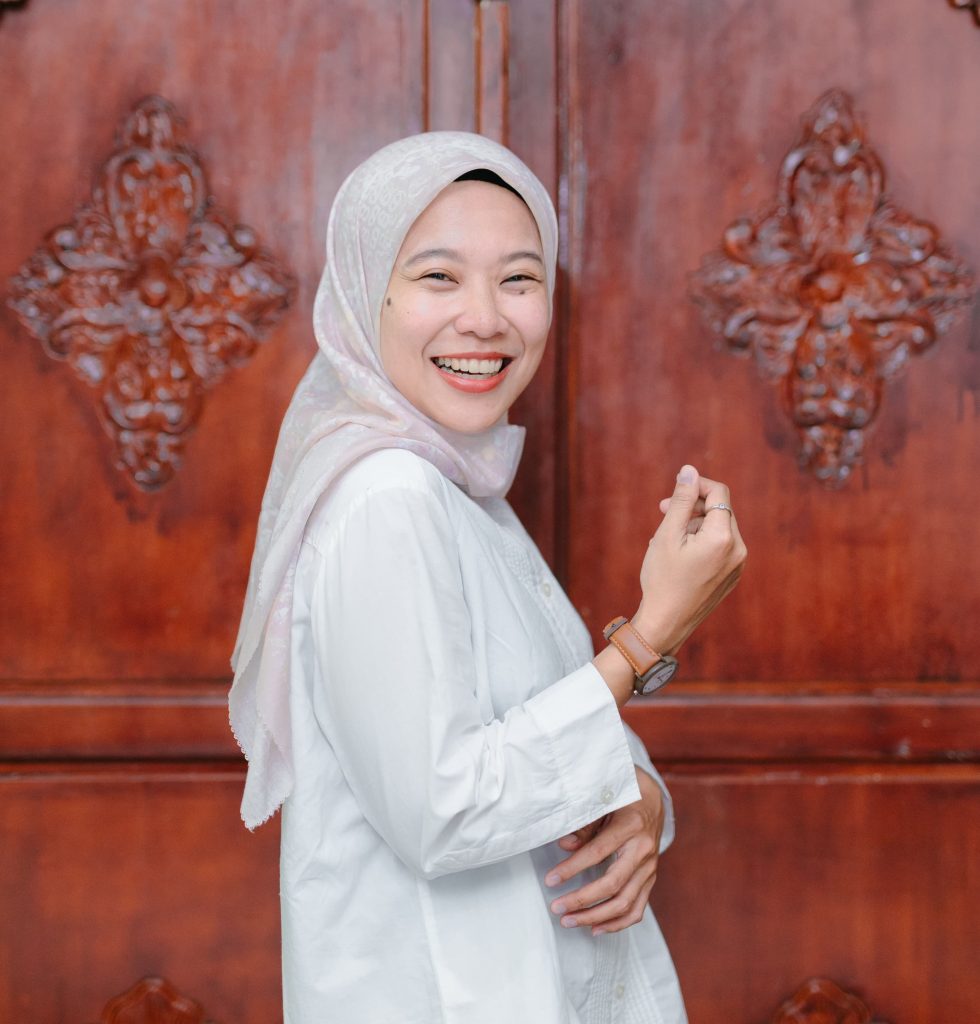 Devi Maya, Guru PPKn-Owner Lapak Cimay Wujudkan Siswa Smamuda Sumberpucung Unggul Wirausaha 2