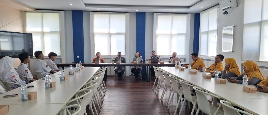 Konjen RI Johor Baru Apresiasi SMK Mutu Gondanglegi Dampingi Delapan Siswa Alumni SIJB Malaysia 2