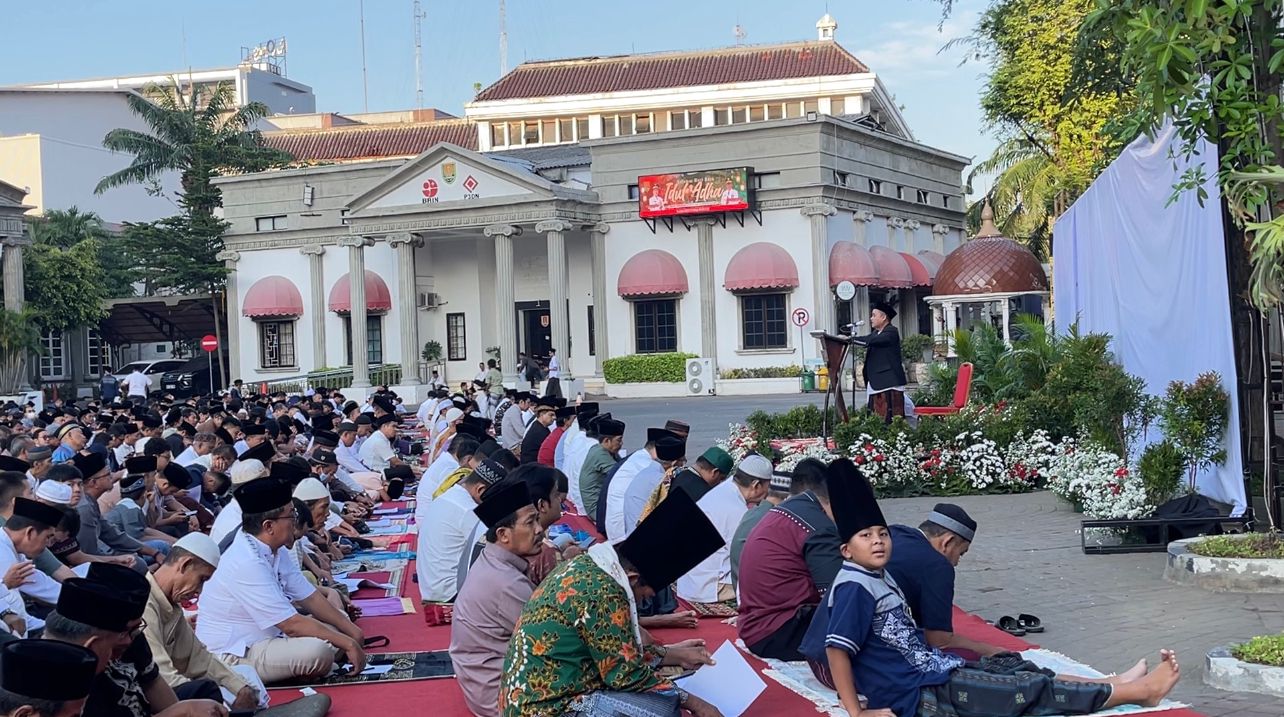 Khutbah Membangkitkan Iman, Tafsir Tegaskan Iduladha Bukan Sekadar Ritual, tapi Bukti Ketundukan dan Kepedulian 1