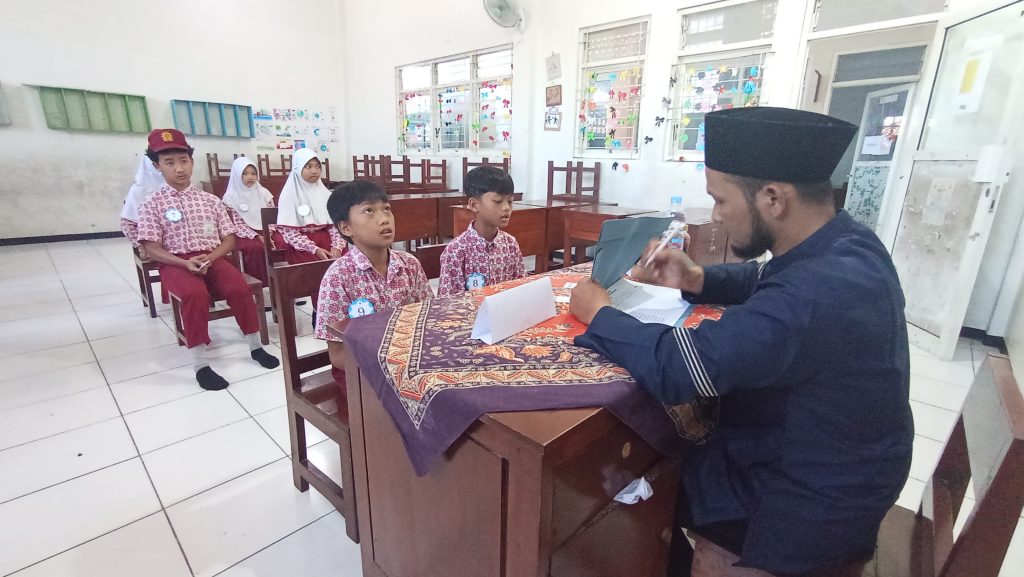 Tahfidz-Mumtaz, Siswa MD2 Elementary Sumberpucung Ujian Munaqasyah Tartil 1 Tahfidz-Mumtaz, Siswa MD2 Elementary Sumberpucung Ujian Munaqasyah Tartil 1