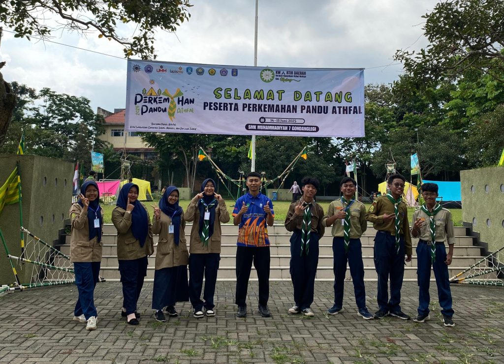 Kwarda HW Kabupaten Malang Gelar Kemah Pandu Athfal di SMK Mutu Gondanglegi 2 Kwarda HW Kabupaten Malang Gelar Kemah Pandu Athfal di SMK Mutu Gondanglegi 2